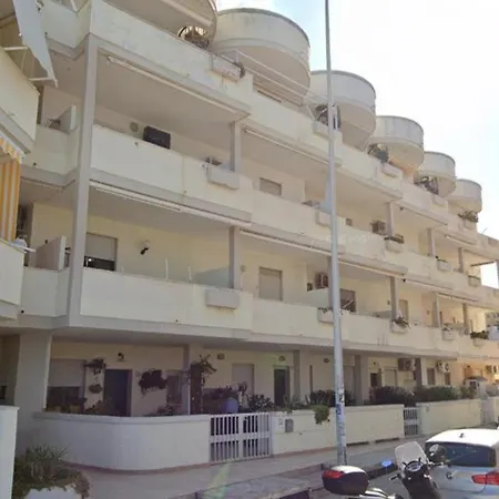 Guest house Camera Privata Lo Scoglio